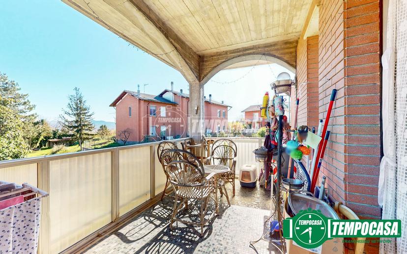 Trilocale in Condominio Castelli 139, Rocca Grimalda — foto 3 di 5