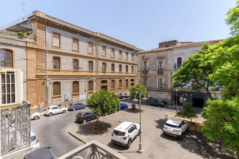 Appartamento in Piazza S. Cristoforo 6, Catania