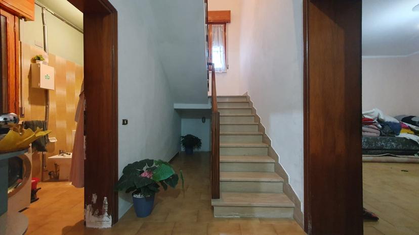 Casa indipendente in Via Valli, Mirandola — foto 4 di 5