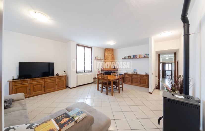 Quadrilocale in Via del Poggio 12/B, Barzago — foto 3 di 5