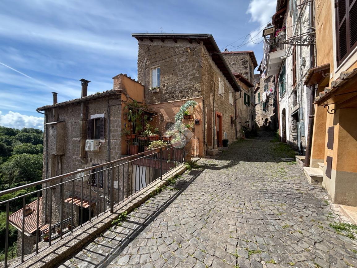 Monolocale in Via S. Giovanni 36, Genazzano
