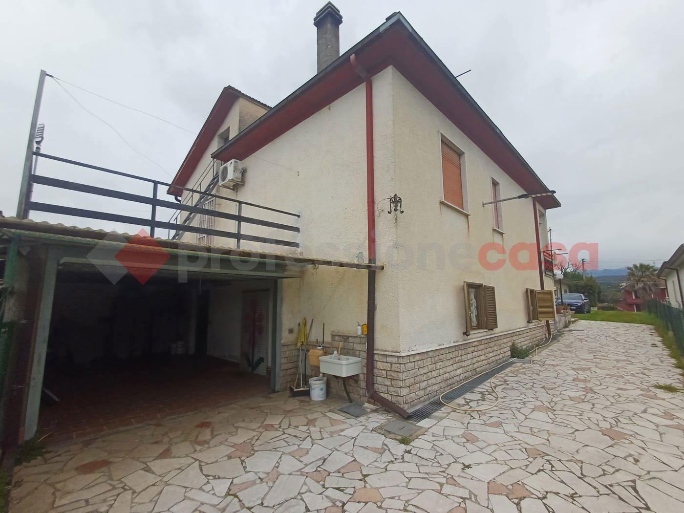 Casa indipendente in Via Marzi Snc, Arce