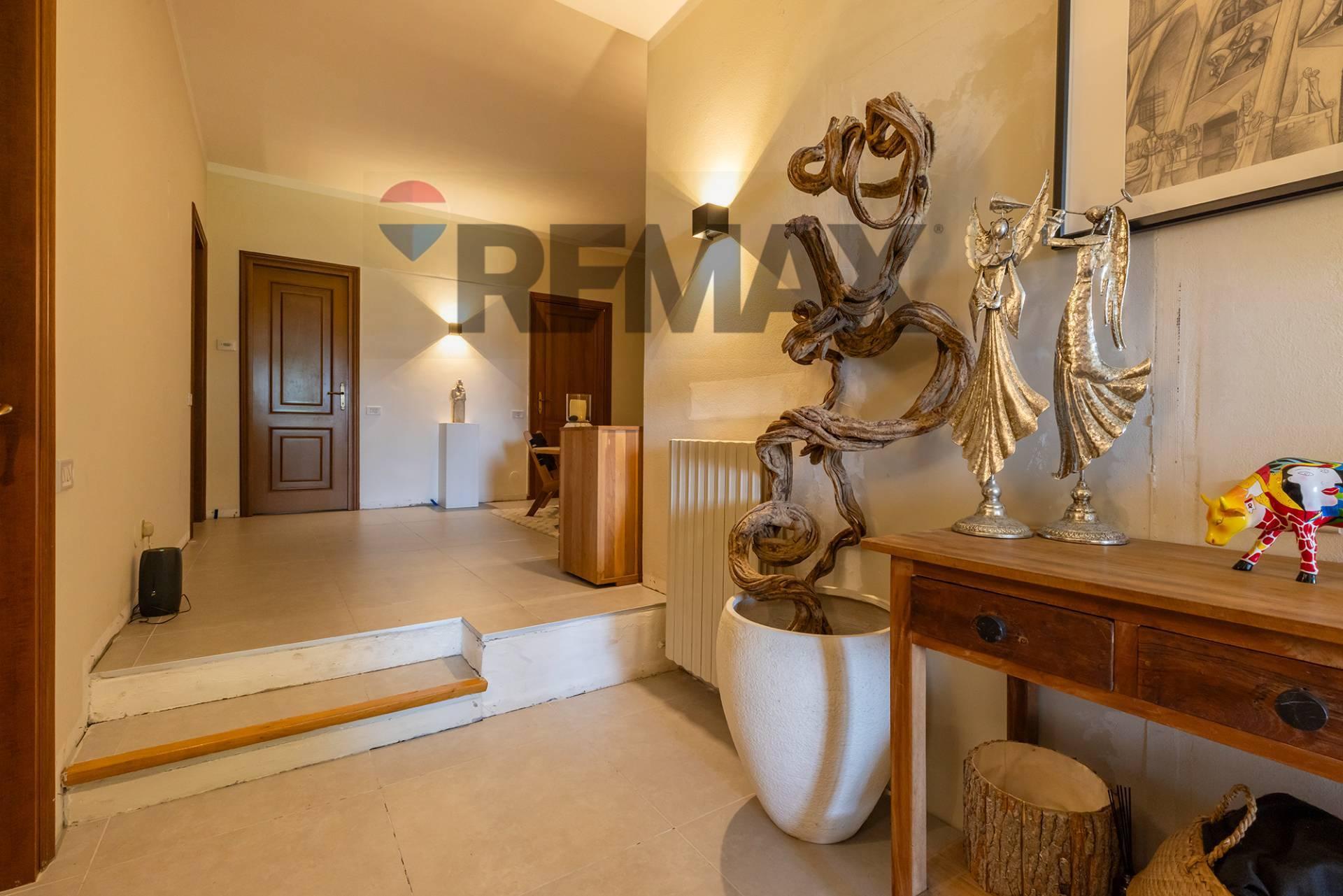 Villa in Via Giuseppe Garibaldi 9, Orino