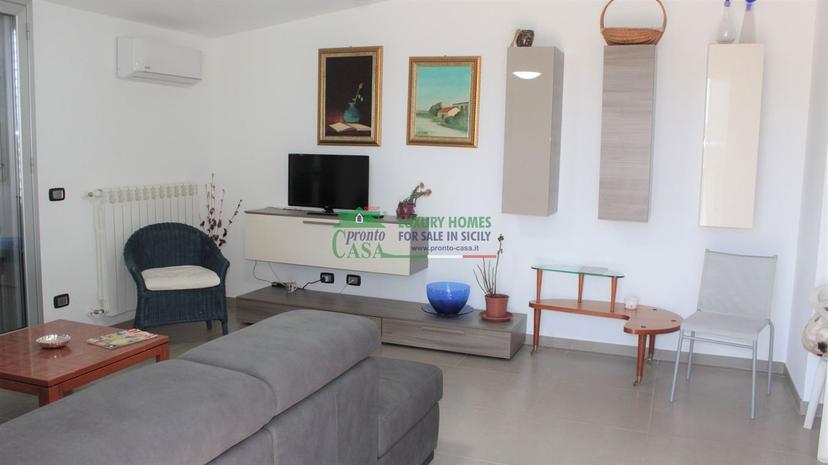 Villa in Via Sandro Pertini, Comiso — foto 3 di 5