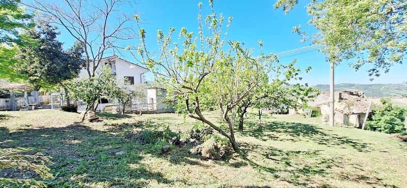 Rustico, Montebello di Bertona — foto 4 di 5