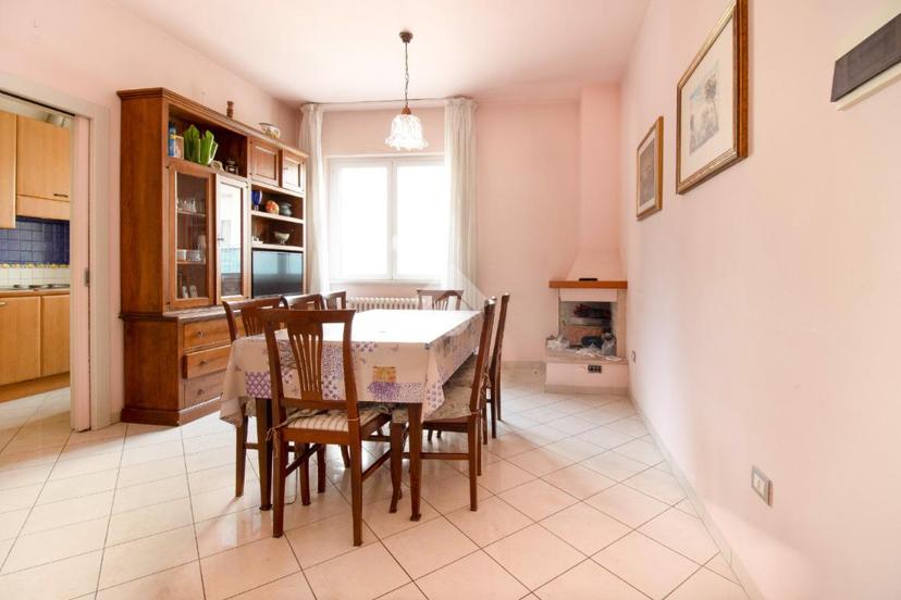 Quadrilocale in Via Lucania 8, Roseto degli Abruzzi — foto 4 di 5