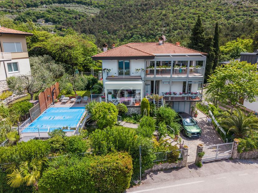 Villa trifamiliare in Via delle Busatte 52, Nago-Torbole — foto 4 di 5