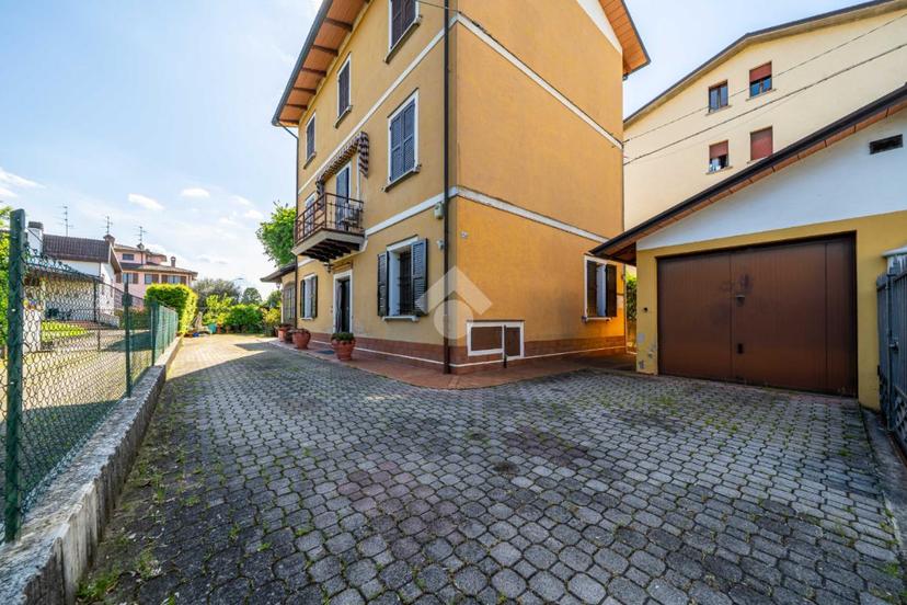 Casa indipendente in Via Fratelli Cervi 284, Reggio nell'Emilia — foto 3 di 5