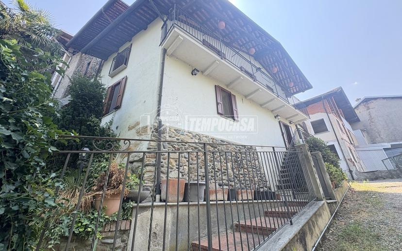 Casa indipendente in Via Dante Alighieri, Cossato — foto 3 di 5