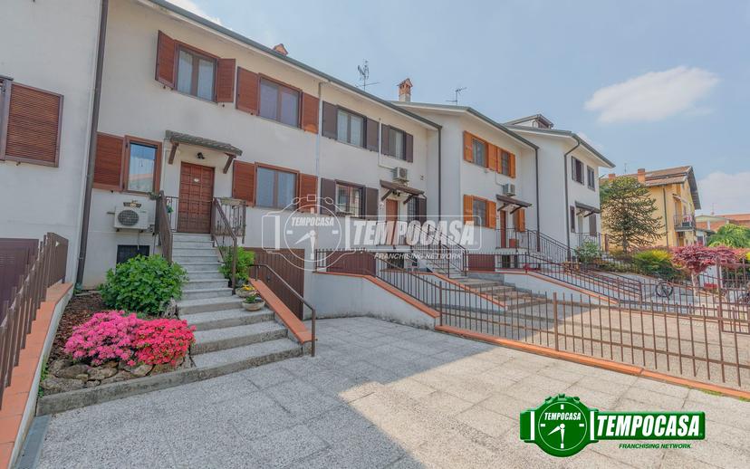 Villa a schiera in Via Buonarroti, Binasco