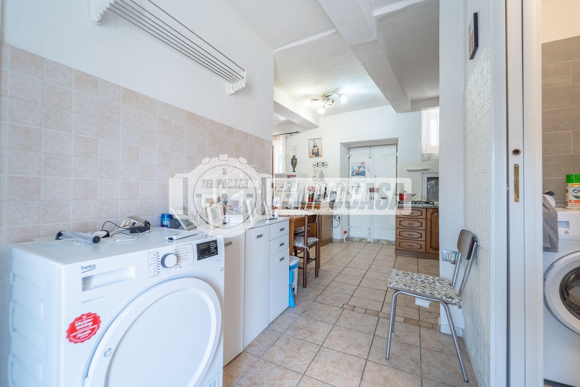 Bilocale in Via Roma, Bassano Romano