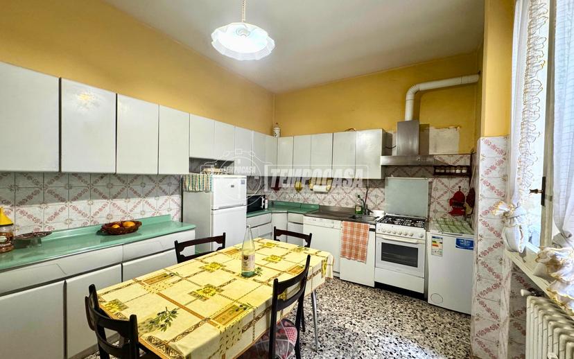 Trilocale in Via del Carbone, Reggio nell'Emilia — foto 3 di 5