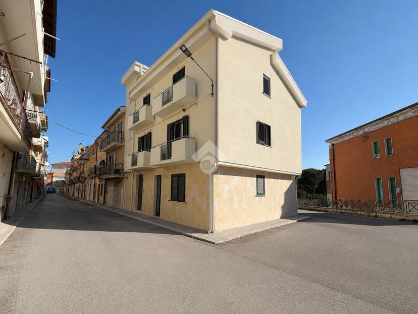 Trilocale in Via Santa Chiara 47, San Giovanni Rotondo — foto 4 di 5