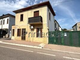 Villa a schiera in Via Rovigo 133, Legnago — foto 2 di 5
