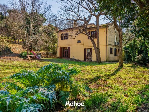 Villa in Strada di Montecastellaro 3, Pesaro — foto 2 di 5