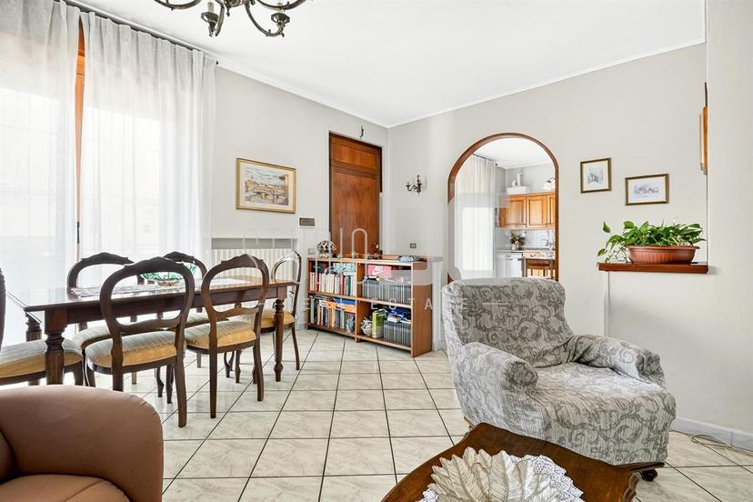 Villa trifamiliare in Via Podgora, Cesano Maderno — foto 2 di 5