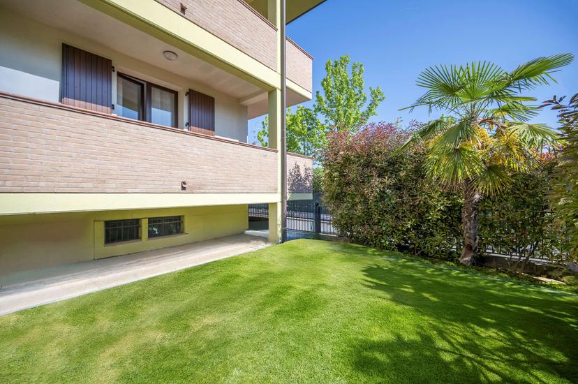 Quadrilocale in Via Balletti 10, Quattro Castella — foto 2 di 5