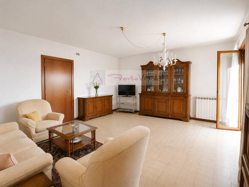 Bilocale in Via Santa Maria al Rio 89, Pietrasanta — foto 5 di 5