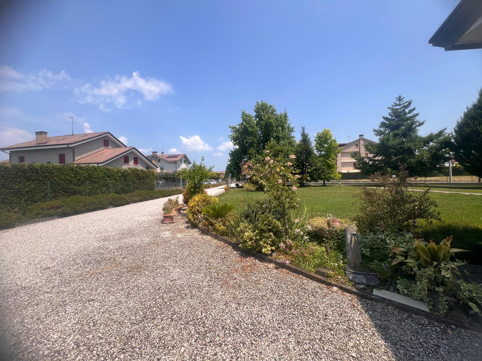 Villa a schiera in Via a. Manzoni 15 C, Albignasego