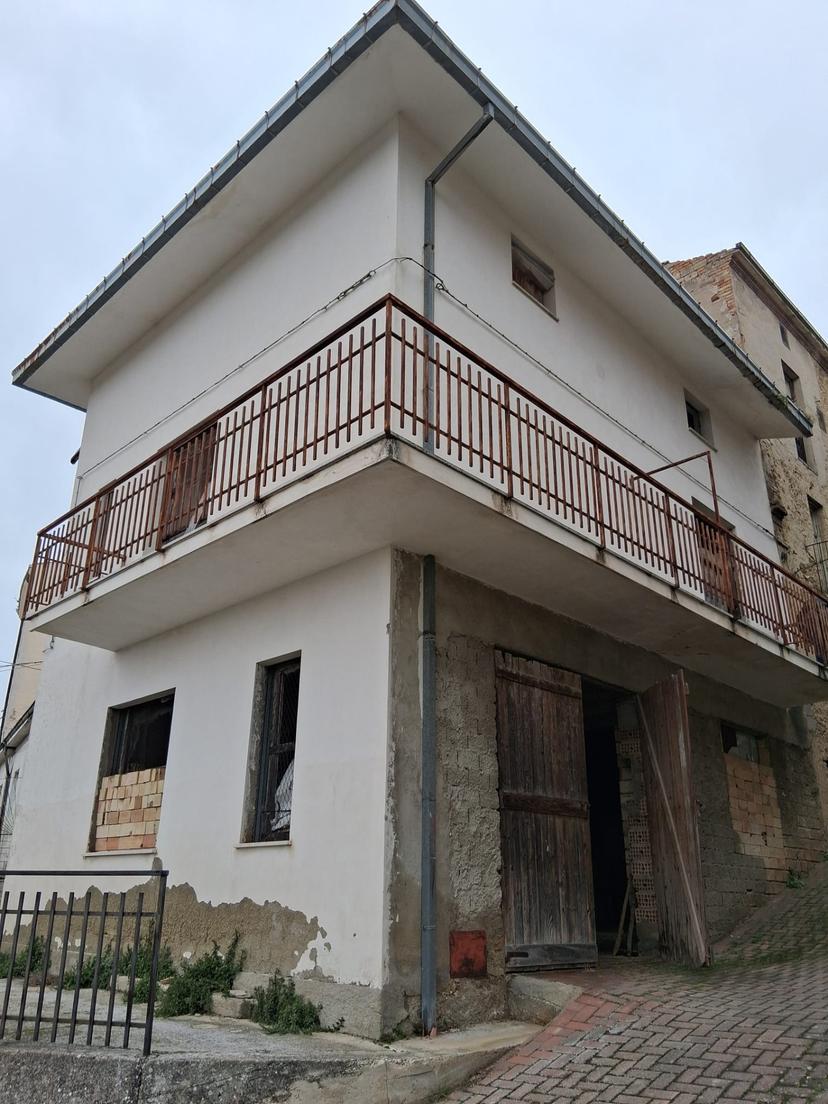 Casa indipendente in Corso Savoia, Arielli
