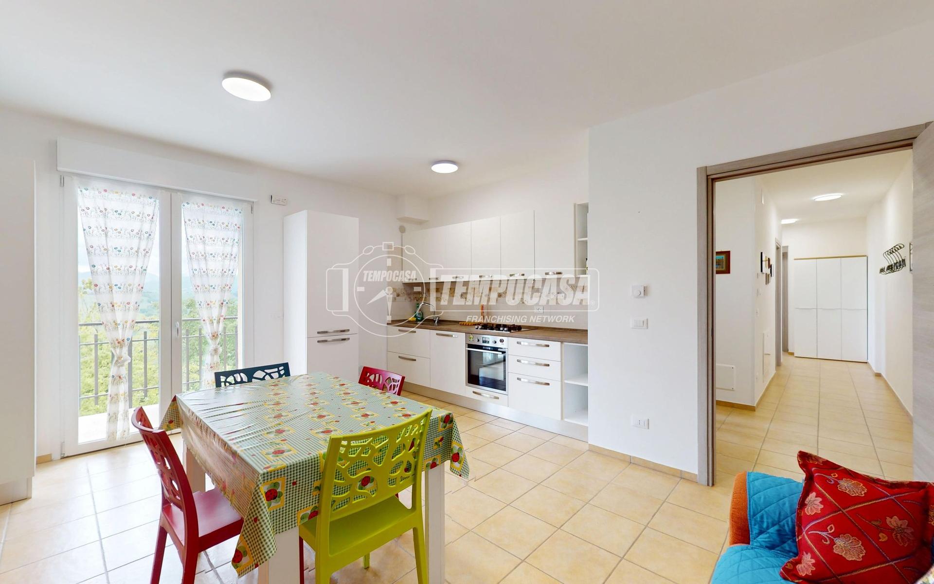 Trilocale in Viale Seneca, Camerino