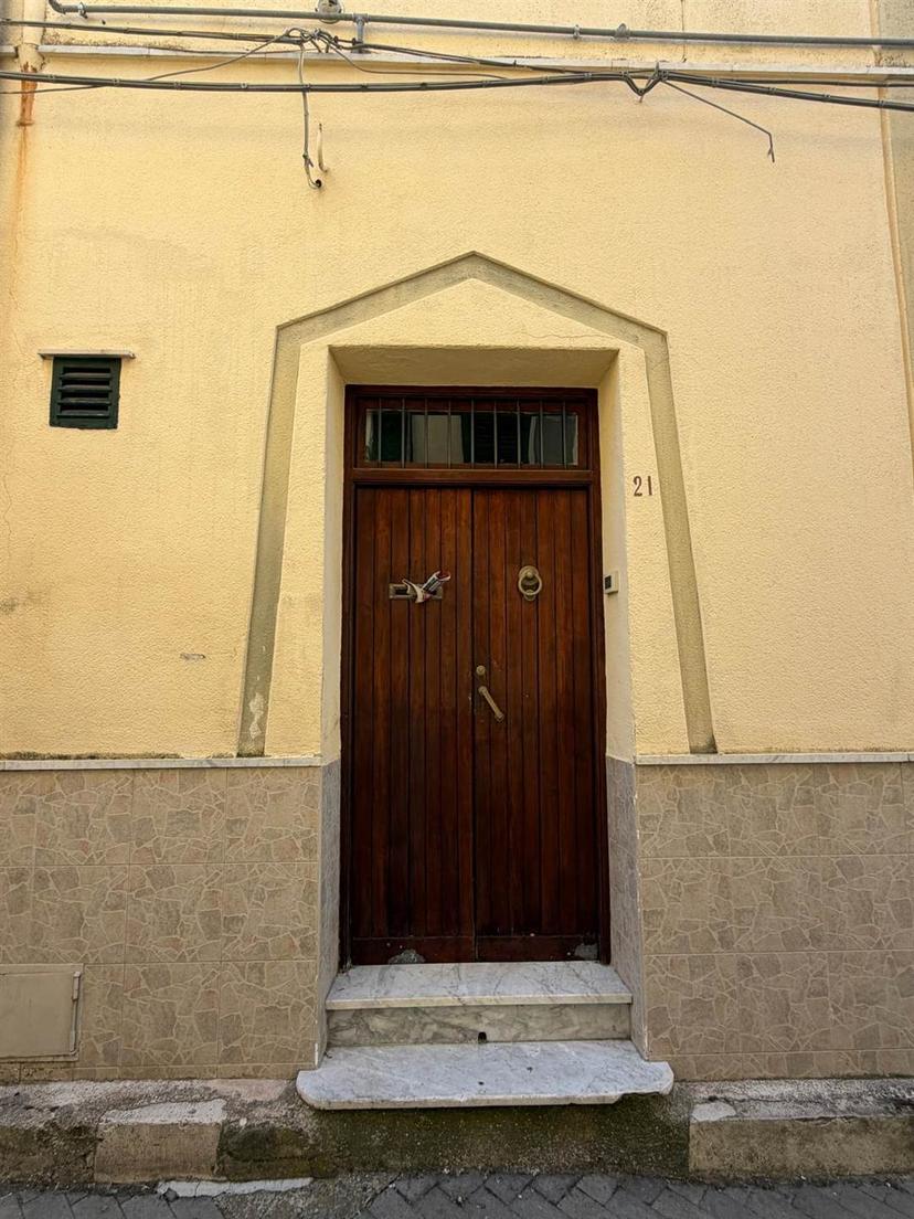 Casa indipendente, Bisacquino