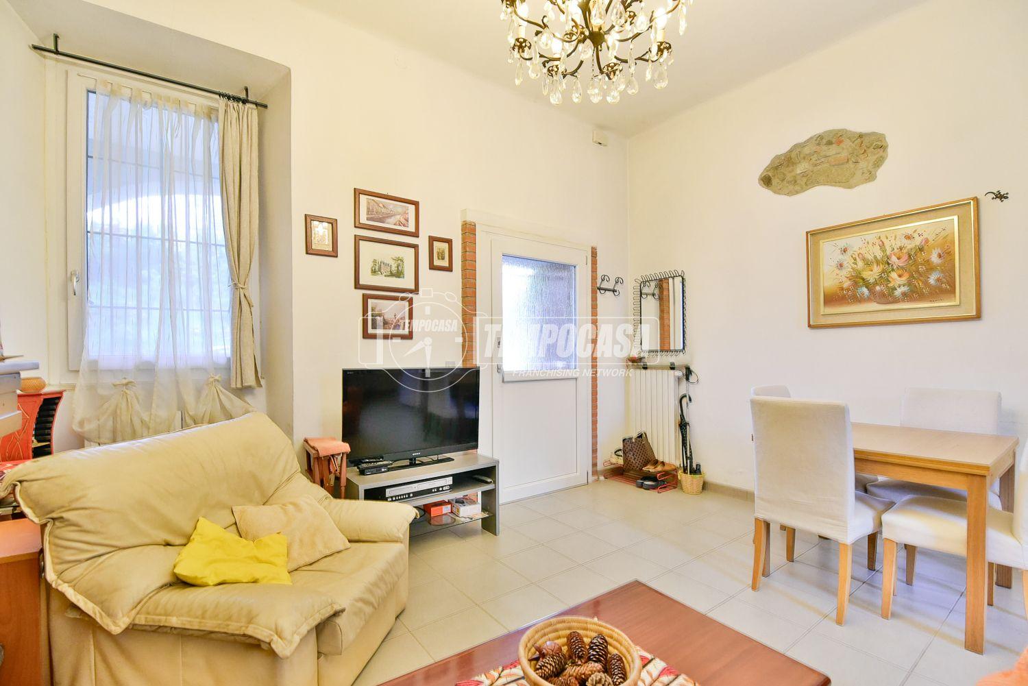 Trilocale in Via Cantù 21, Montorfano