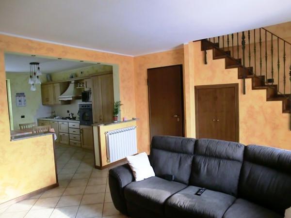 Trilocale in Via 24 Maggio, Serina — foto 3 di 5
