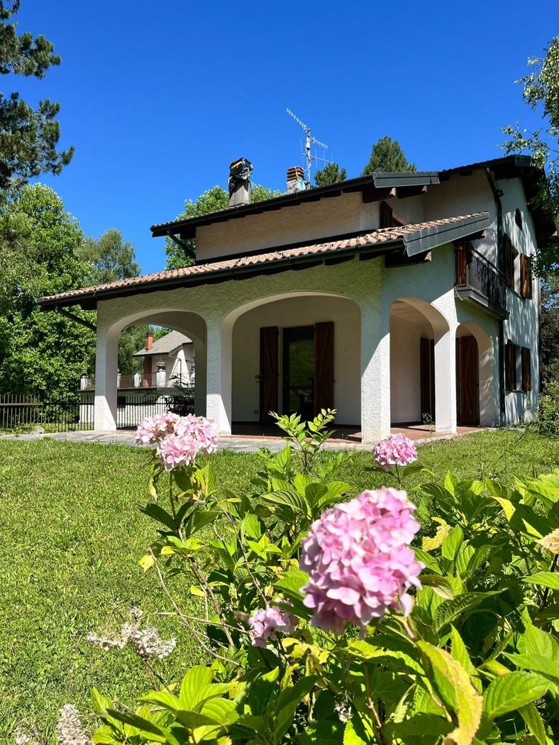 Villa in Via Aramé Snc, Alta Valle Intelvi — foto 2 di 5