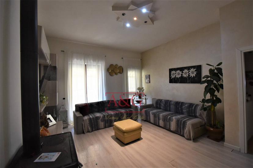 Appartamento in Via Angelo Biondi 2, Amandola — foto 2 di 5