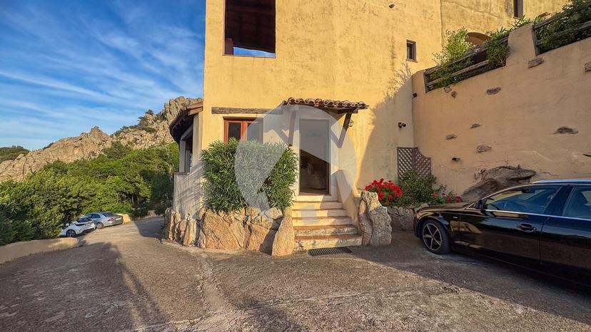 Appartamento in Via l'Unfarru 2, Arzachena