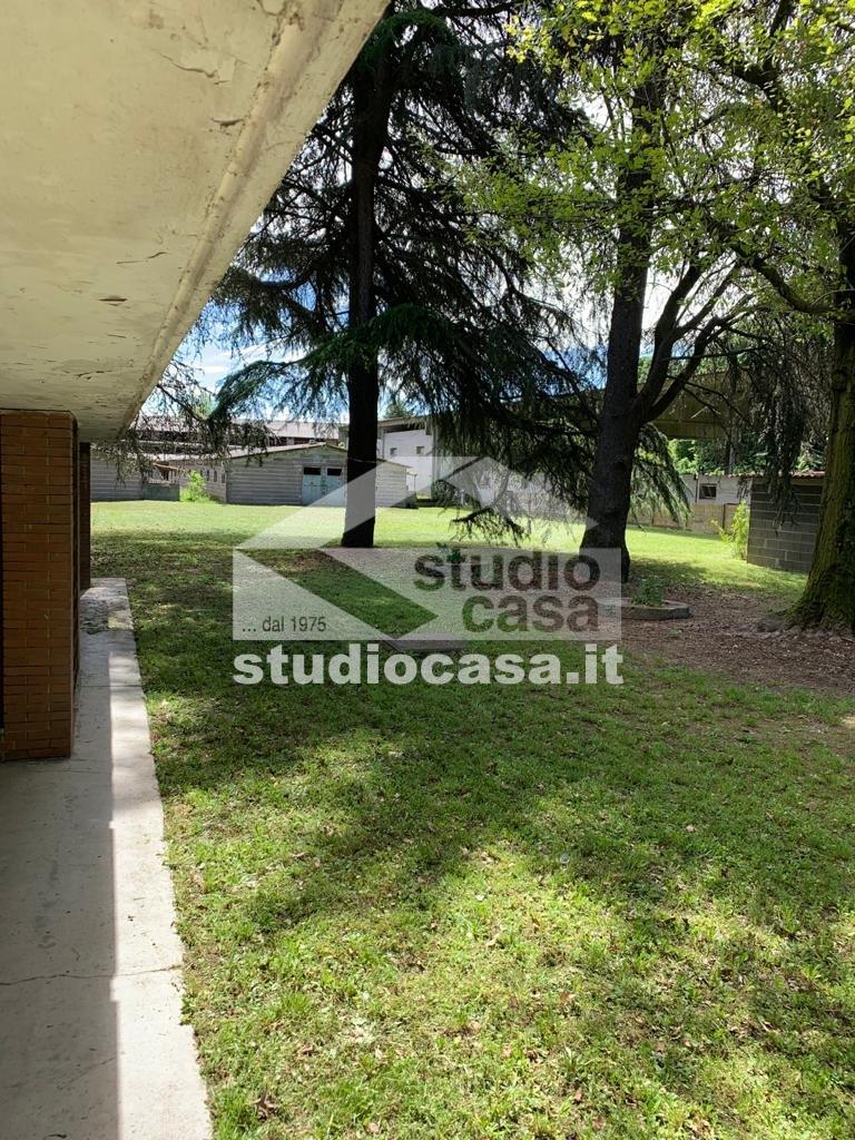 Villa in Via Brian 1, San Zenone al Lambro — foto 2 di 5