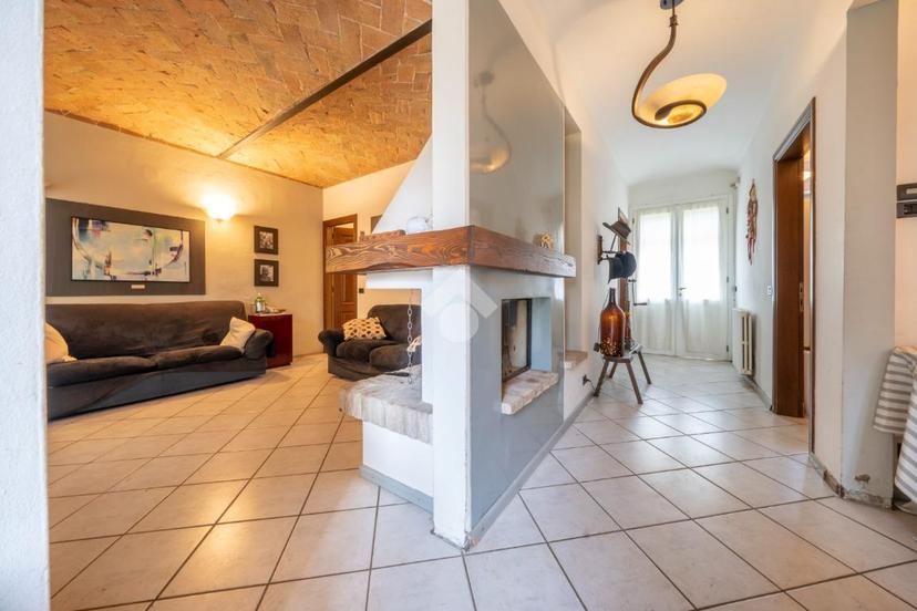 Villa in Via per Rubiera 20, San Martino in Rio — foto 2 di 5
