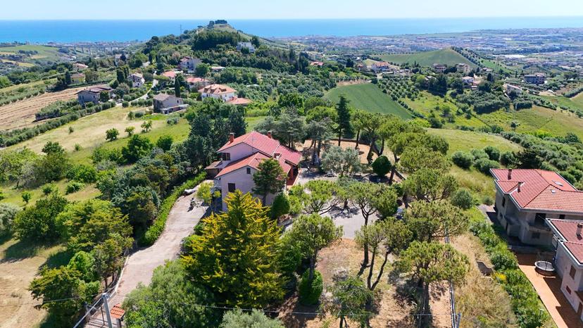 Villa in Contrada Colle Sant'Angelo 18, Monteprandone — foto 4 di 5