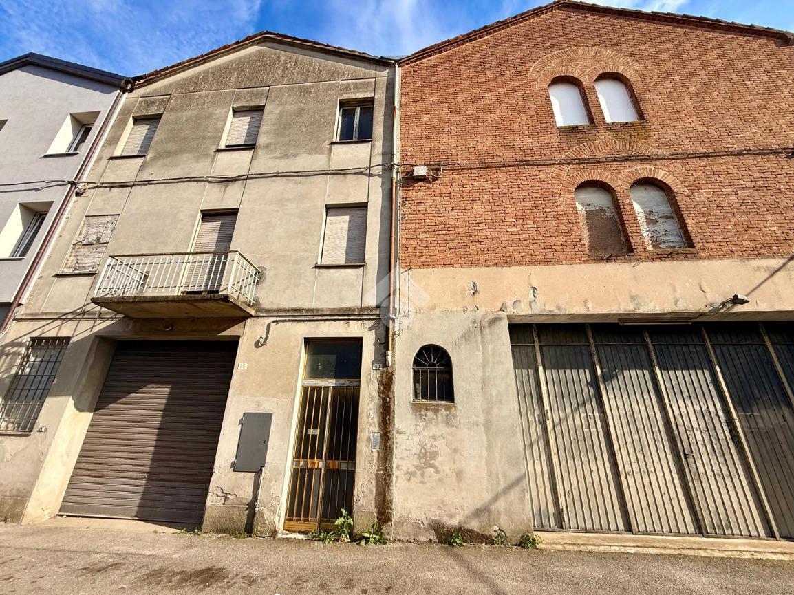 Trilocale in Via Zuccari Fermo 30, Casalmaggiore
