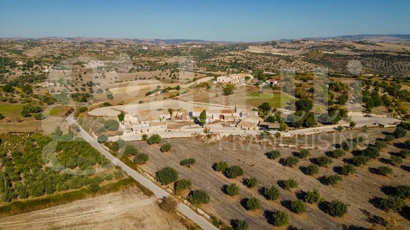 Masseria in C.da Carbonaro Snc, Rosolini — foto 4 di 5
