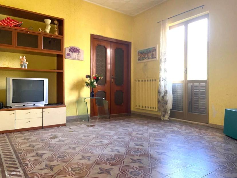 Appartamento in Viale degli Angioini, Catanzaro