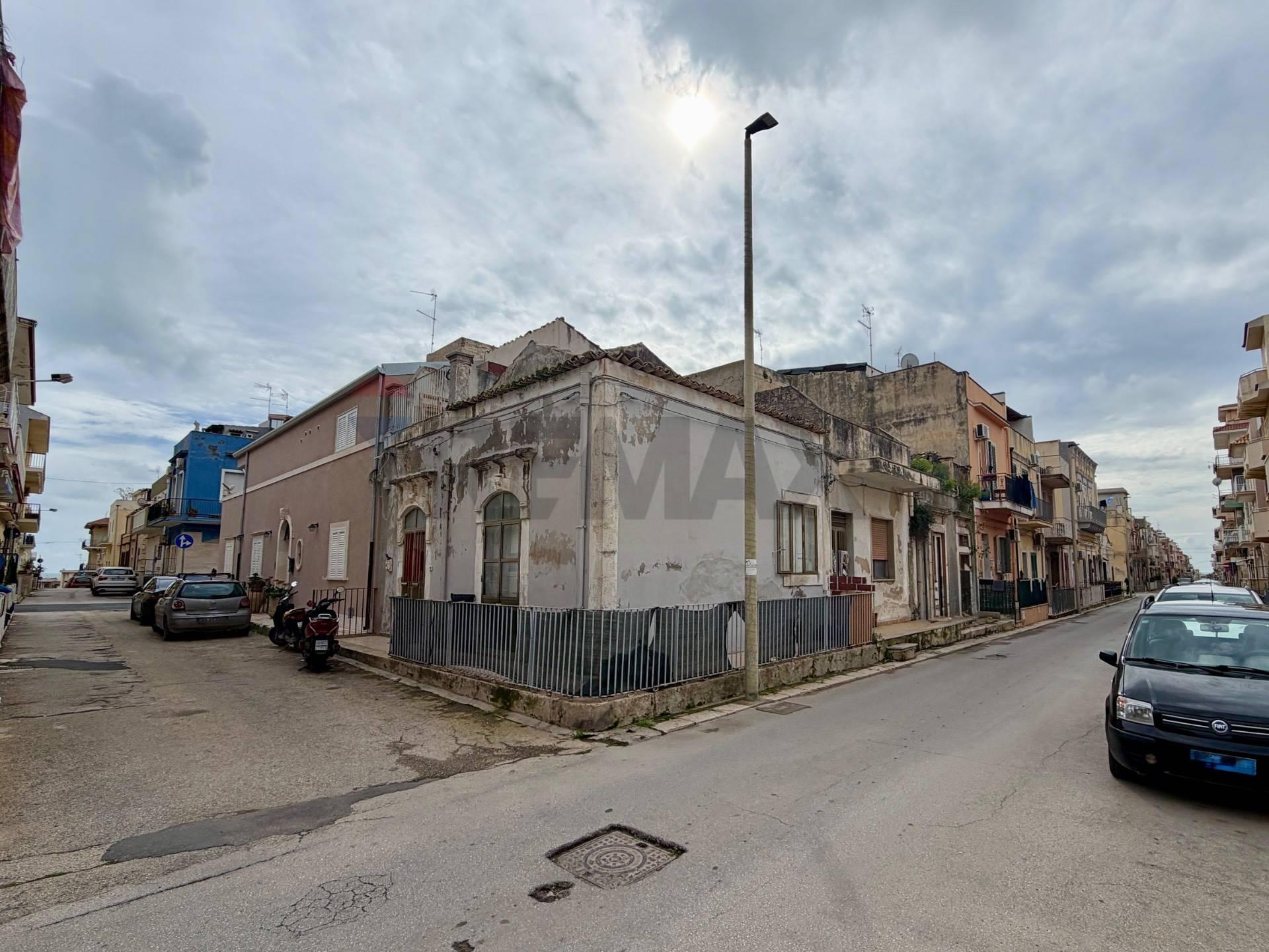 Casa indipendente in Viale della Repubblica 52, Pozzallo