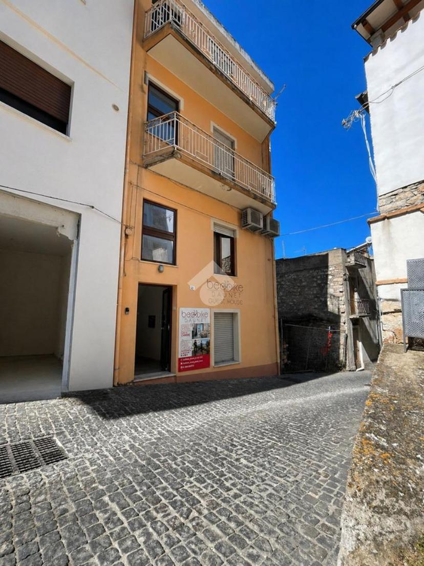 Bilocale in Via Canonico Sanna 28, Baunei — foto 2 di 5