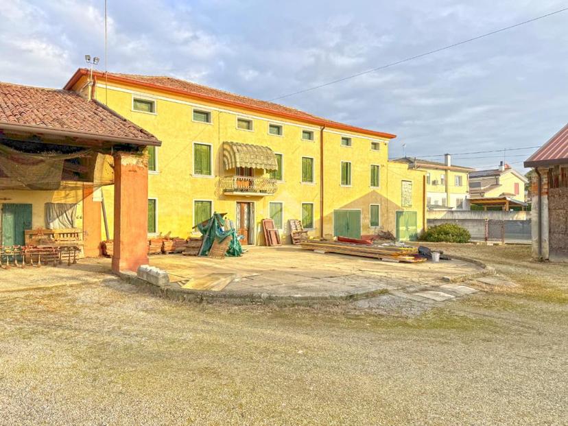 Villa in Via Giuseppe Verdi 145, San Giorgio in Bosco — foto 4 di 5