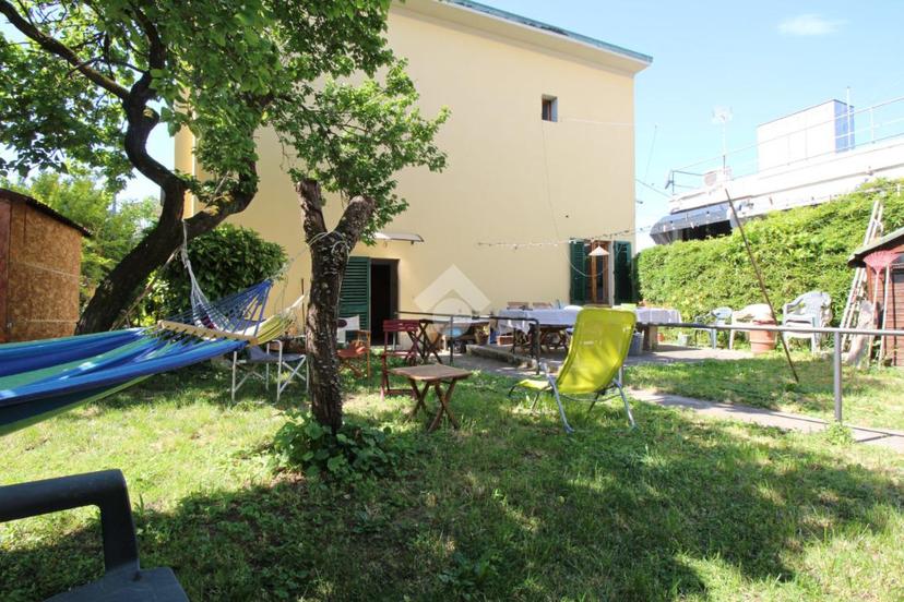 Casa indipendente in Via Cecco Angiolieri 1, Prato — foto 4 di 5