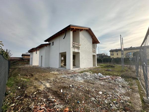 Villa in Via Luigi Settembrini, Reggio nell'Emilia