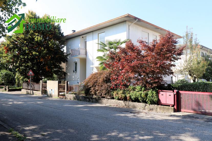 Quadrilocale in Via Borgosesia, Schio — foto 2 di 5