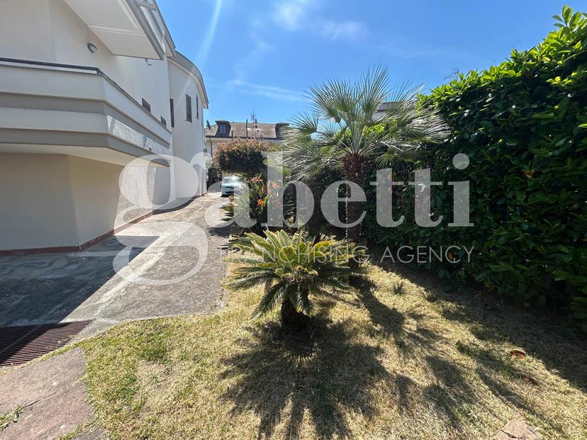 Villa in Via Marenola 20, Giugliano in Campania — foto 5 di 5