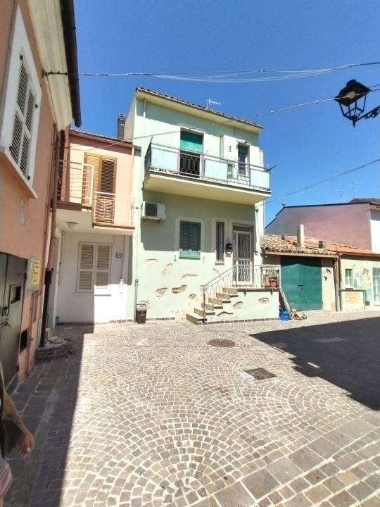 Casa indipendente in Via Rione De Felice 40, Cepagatti — foto 2 di 5