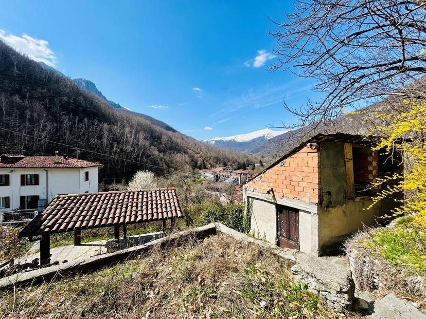 Casa indipendente in Frazione Barchi  12, Garessio — foto 5 di 5