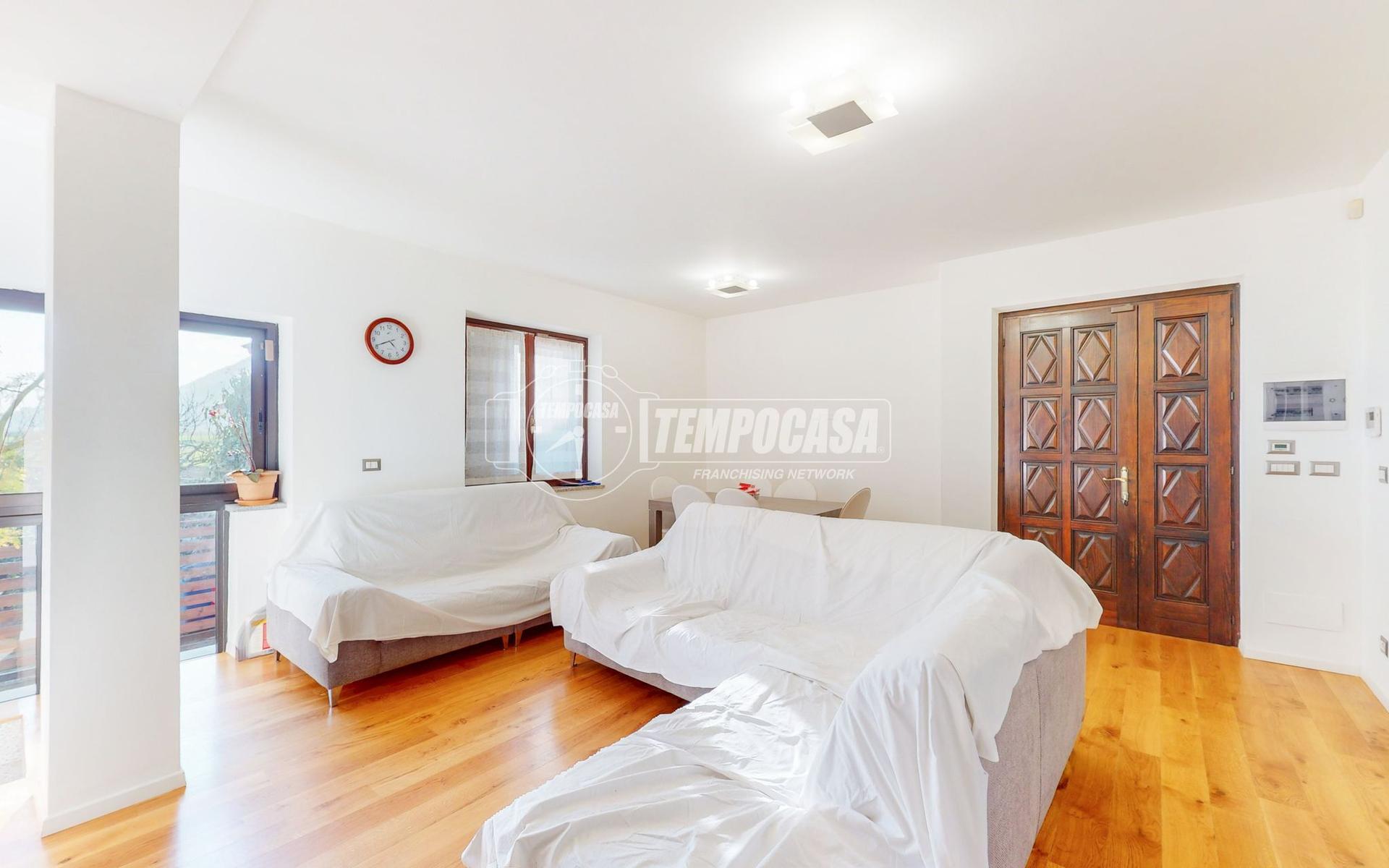 Villa in Via Vittorio Alfieri 17, Bruino