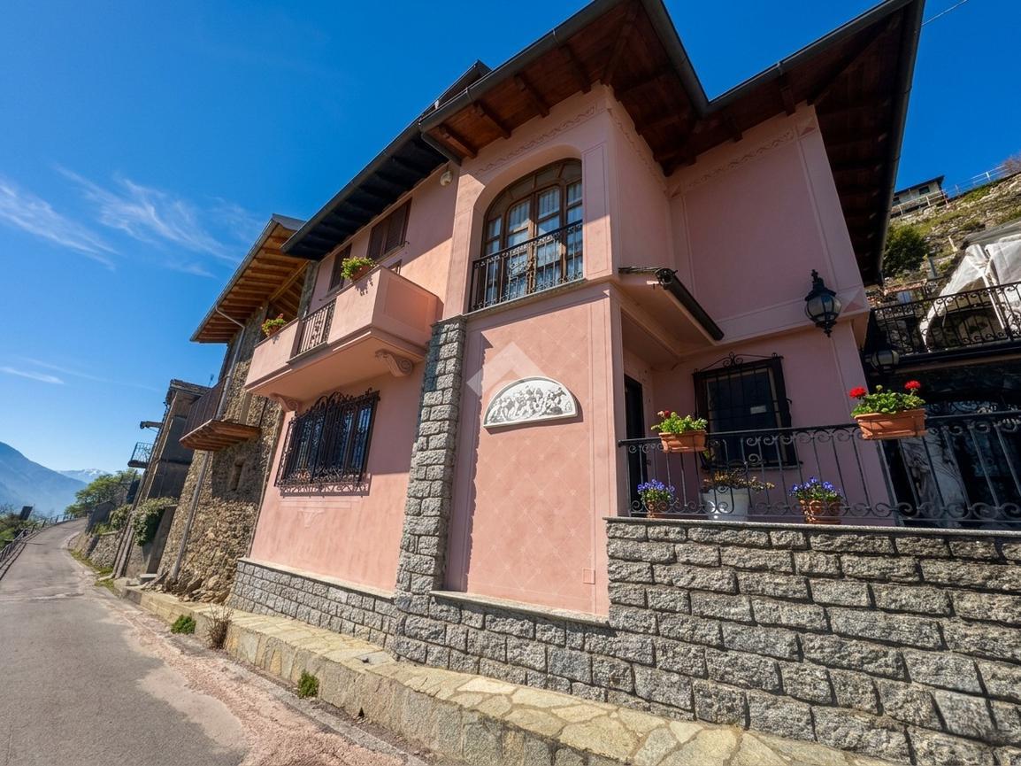 Villa in Frazione Santa Croce 6, Civo