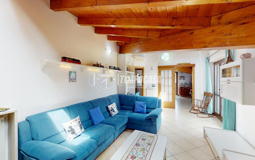 Trilocale in Via Cav. Domenico Mangiagalli 3, Comazzo — foto 4 di 5