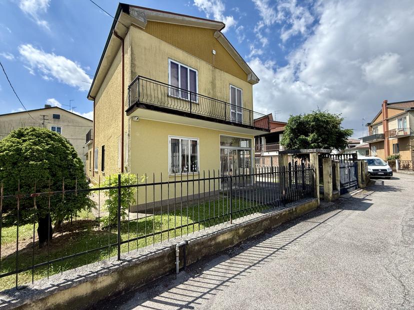 Casa indipendente in Via Cesare Beccaria, 3, Legnago — foto 2 di 5